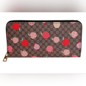 Apple Woven Wallet Brown